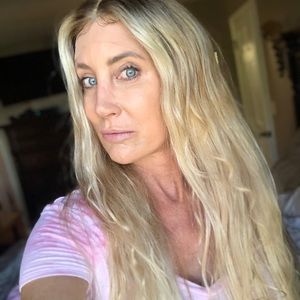 Brand New SHANA Freedom Couture Wig SMALL CAP